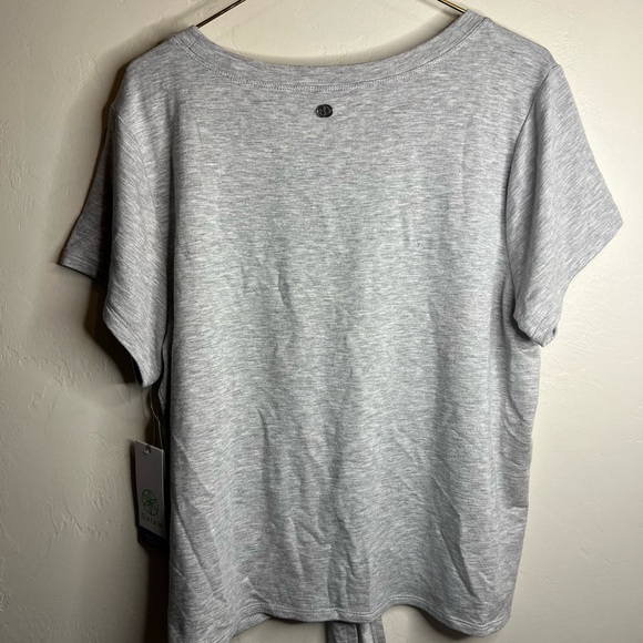 GAIAM Light Gray Tie-Front Yoga Short Sleeve Tee large NWT - Picture 5 of 5